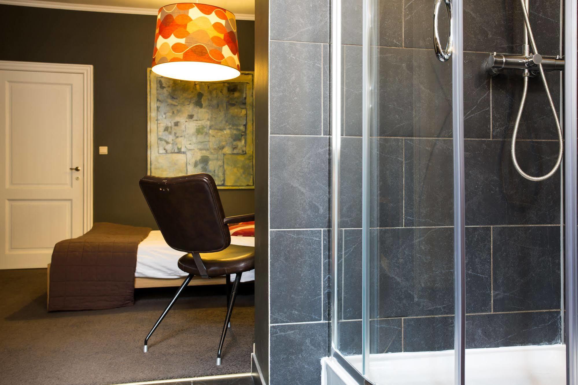 B&B La Casa Bxl Brussel Bagian luar foto